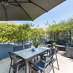 Ampli Apartament De 3-Habitacions A Roma