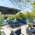 Ampli Apartament De 3-Habitacions A Roma